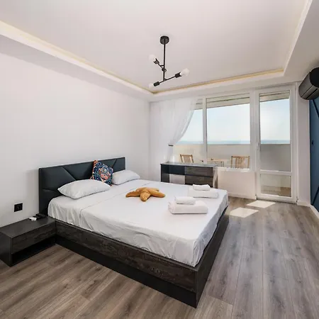 Lazur Sea View Апартаменты *